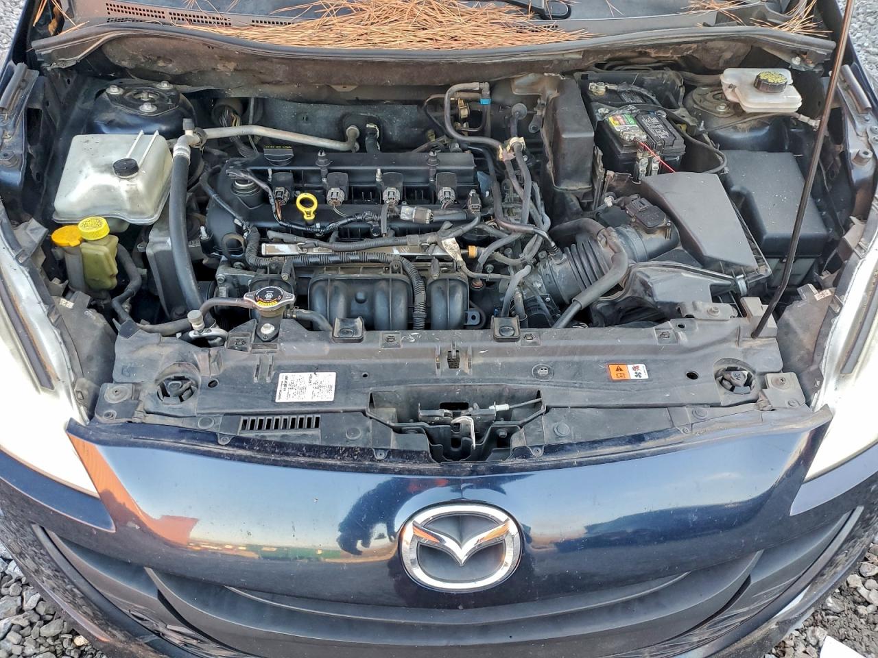 Mazda 5 Sport Image 11