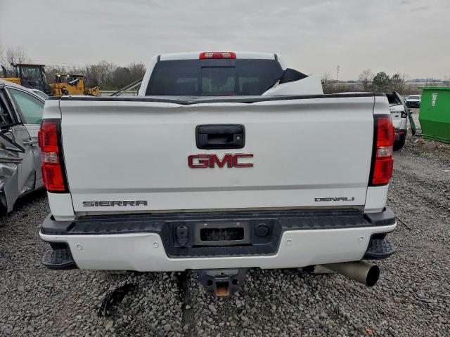 GMC Sierra K2500 Denali Image 8