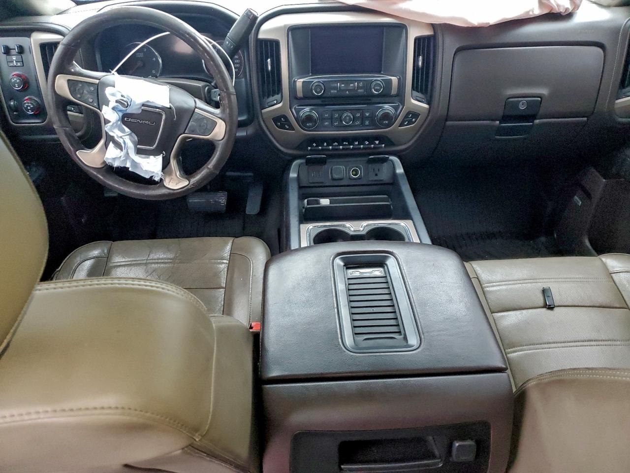 GMC Sierra K2500 Denali Image 9