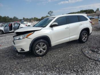  Salvage Toyota Highlander