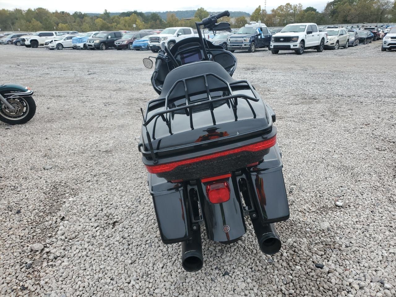 Harley-Davidson Fltrk Image 5