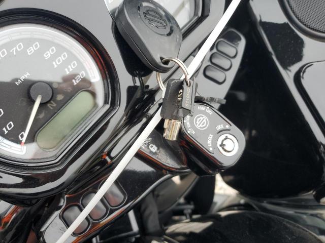 Harley-Davidson Fltrk Image 3