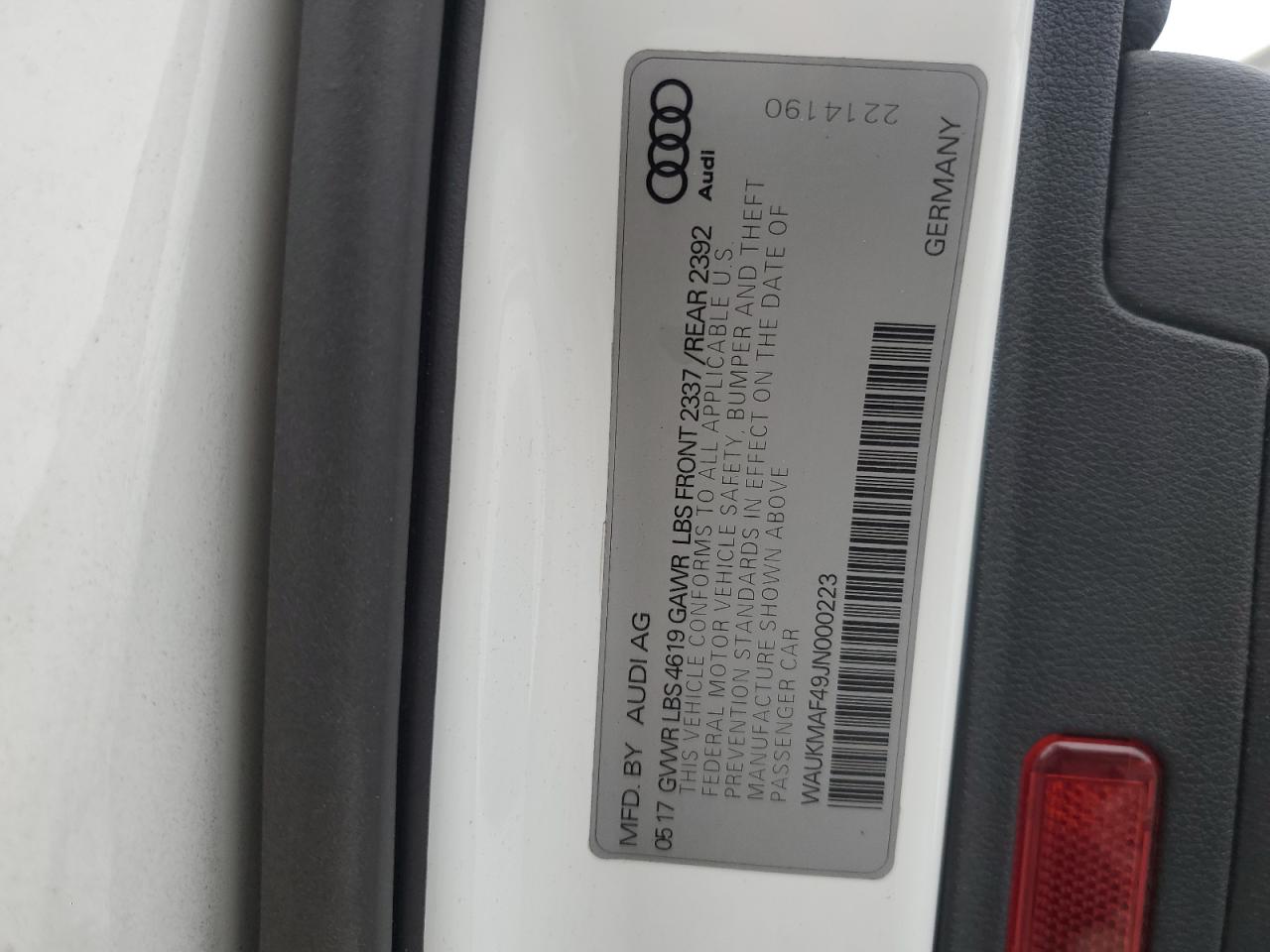 Audi A4 Premium Image 12