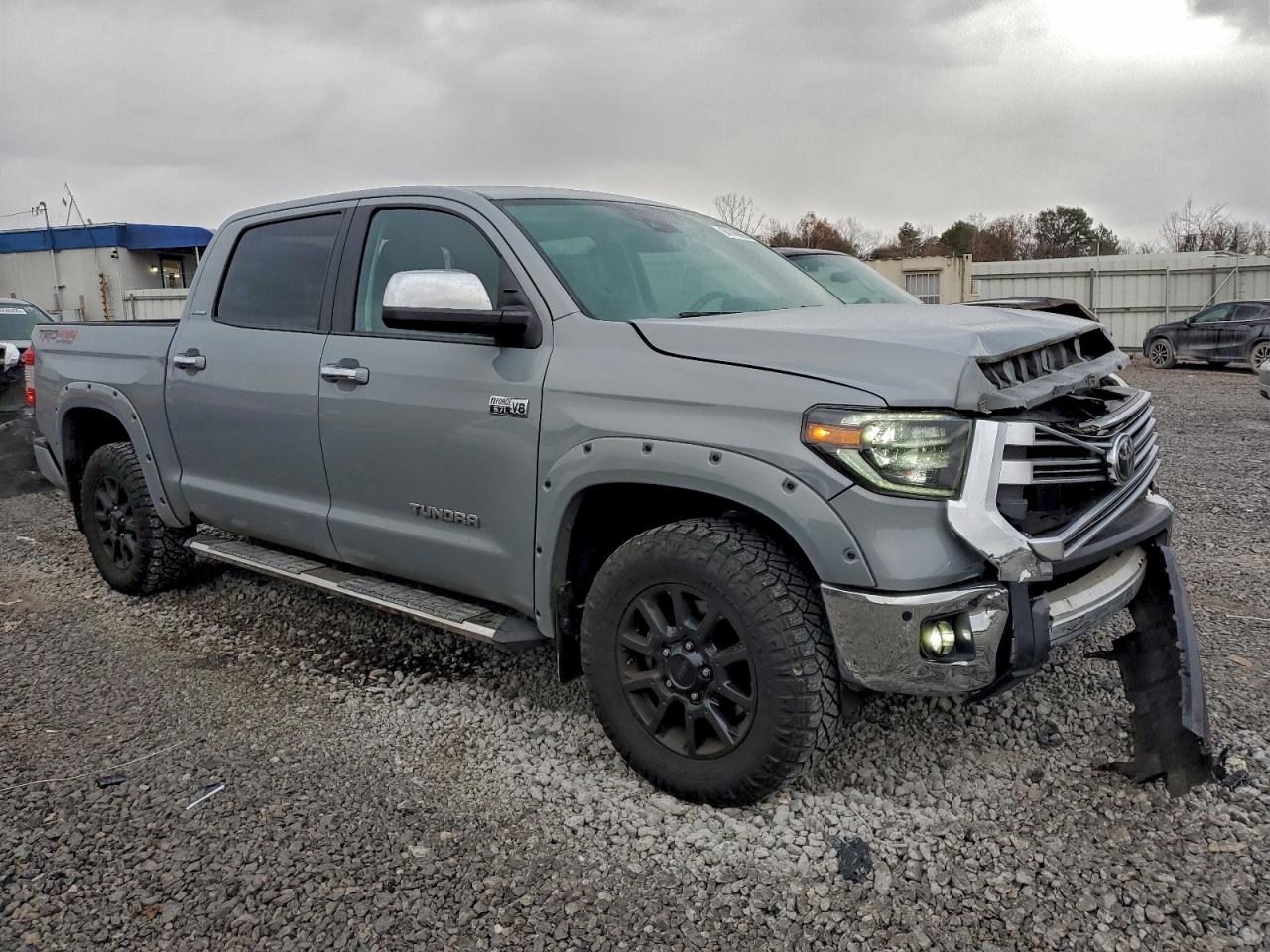 Toyota Tundra Crewmax Limited Image 3
