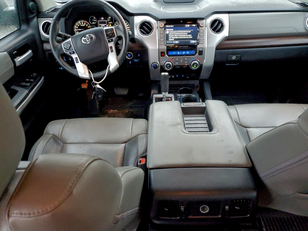 Toyota Tundra Crewmax Limited Image 4