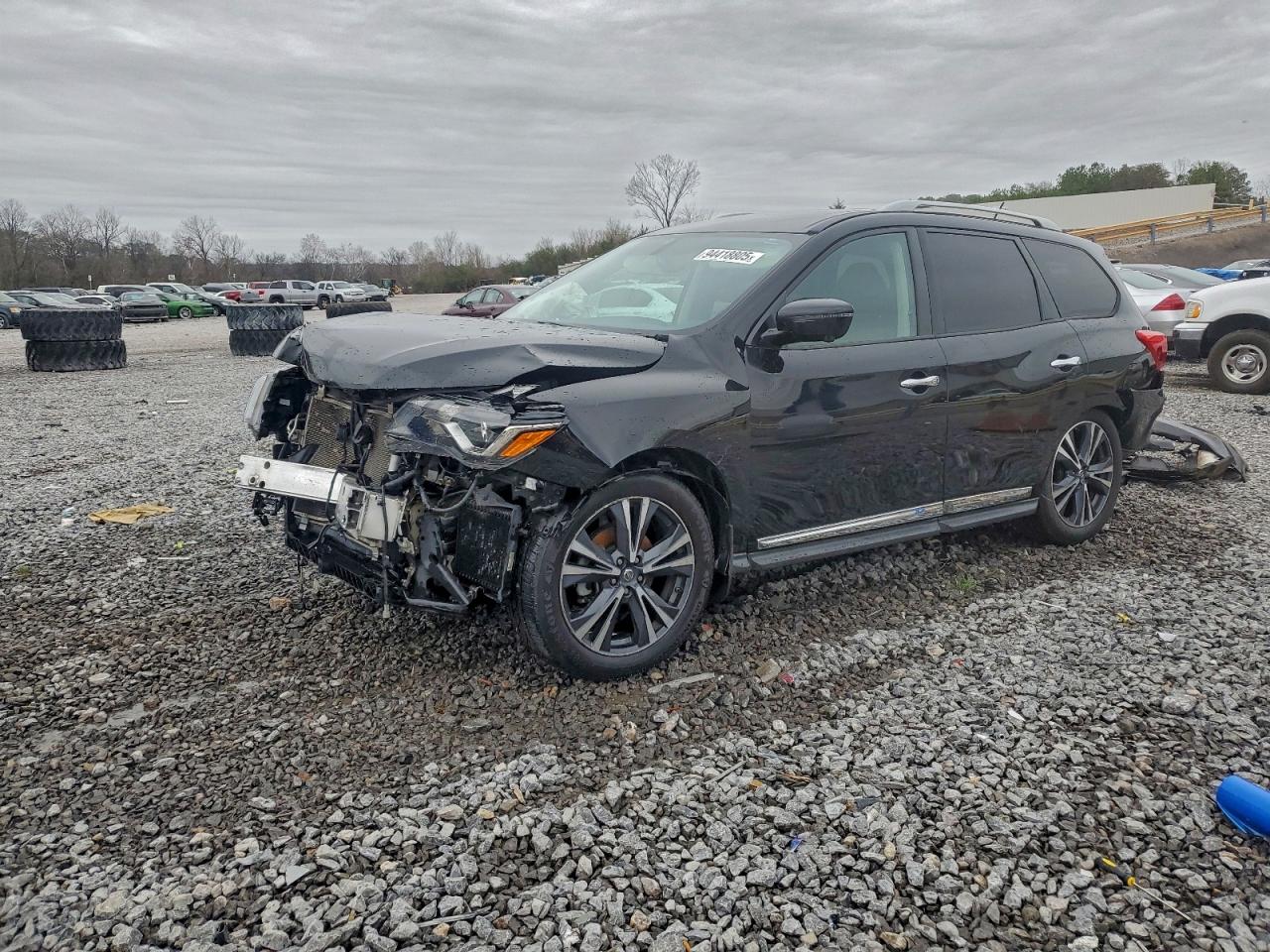 Nissan Pathfinder S Image 1