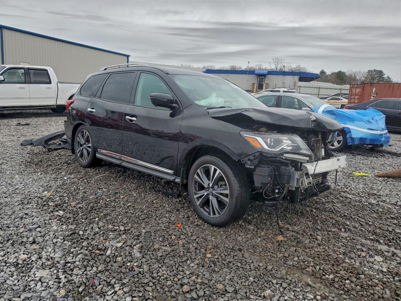 Nissan Pathfinder S Image 10