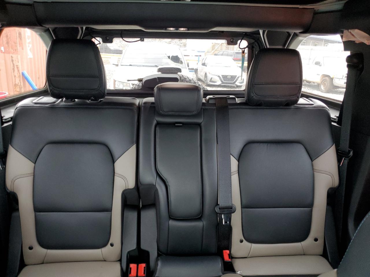 Ford Bronco Base Image 3