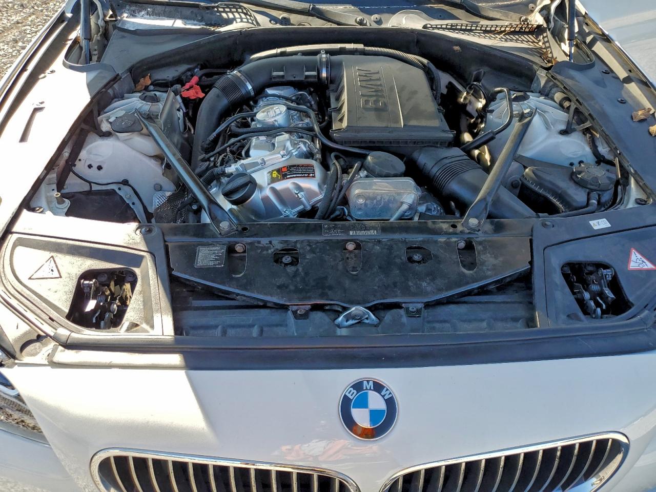 BMW 5 Series I Image 11