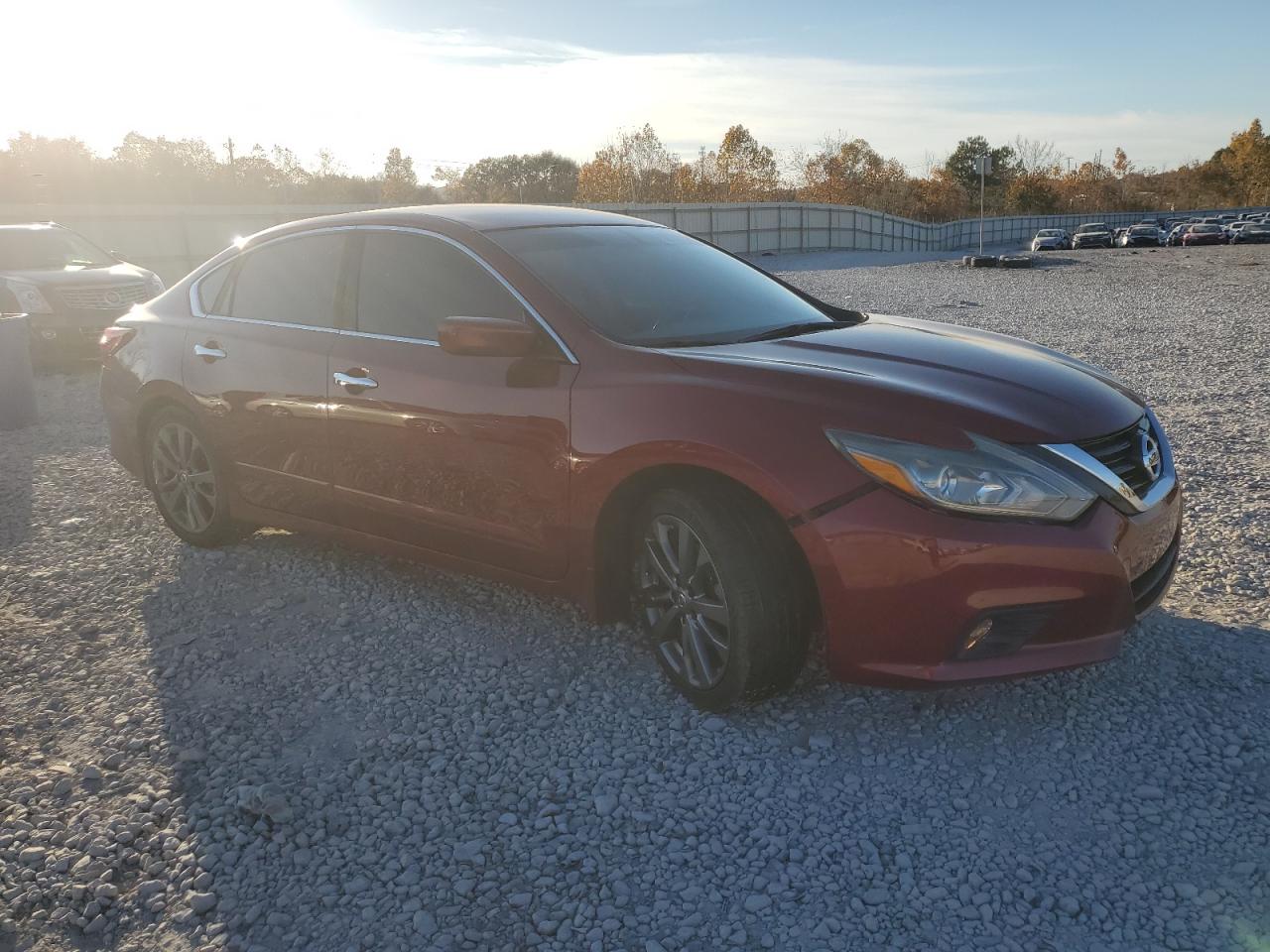 Nissan Altima 2.5 Image 7