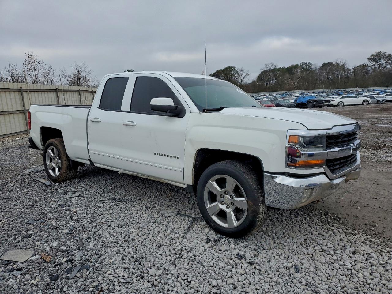 Chevrolet Silverado C1500 Lt Image 10