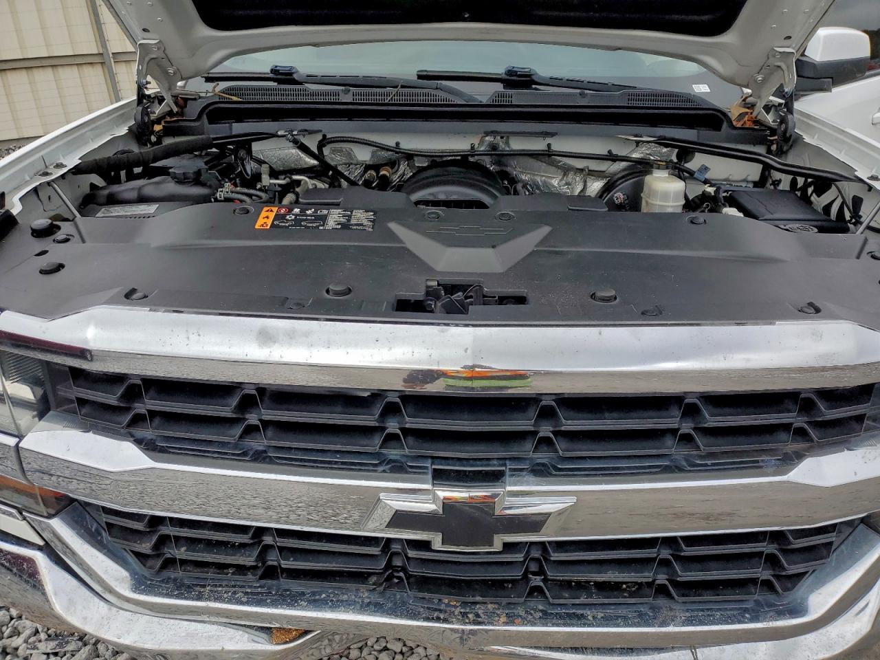 Chevrolet Silverado C1500 Lt Image 3