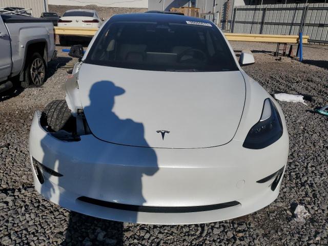 Tesla Model 3 Image 4