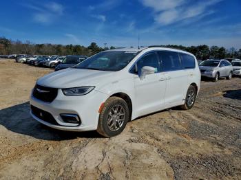  Salvage Chrysler Pacifica