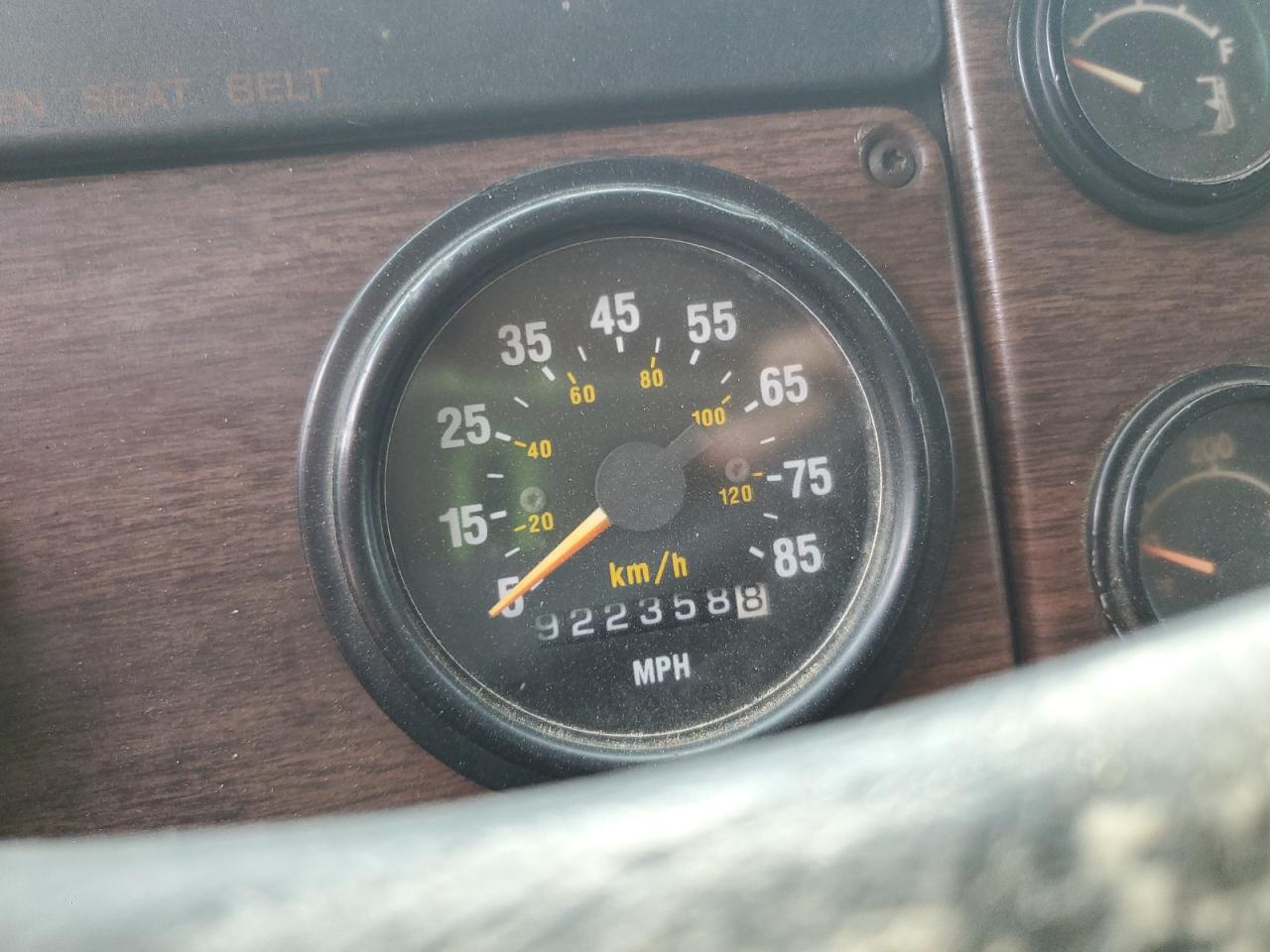 Freightliner Conventnl Fld120 Image 6