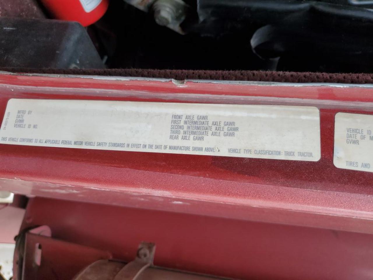 Freightliner Conventnl Fld120 Image 4