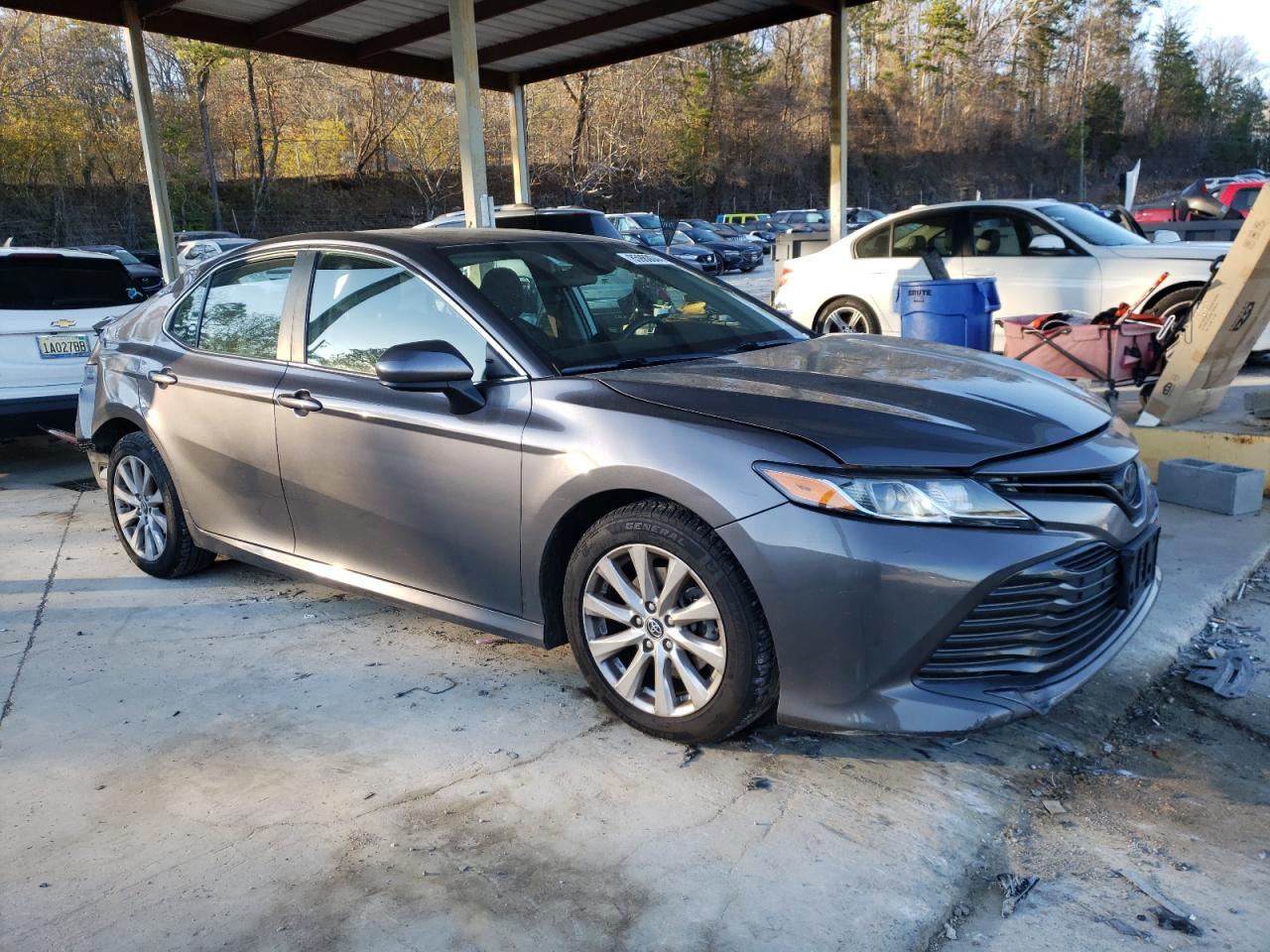 Toyota Camry L Image 3