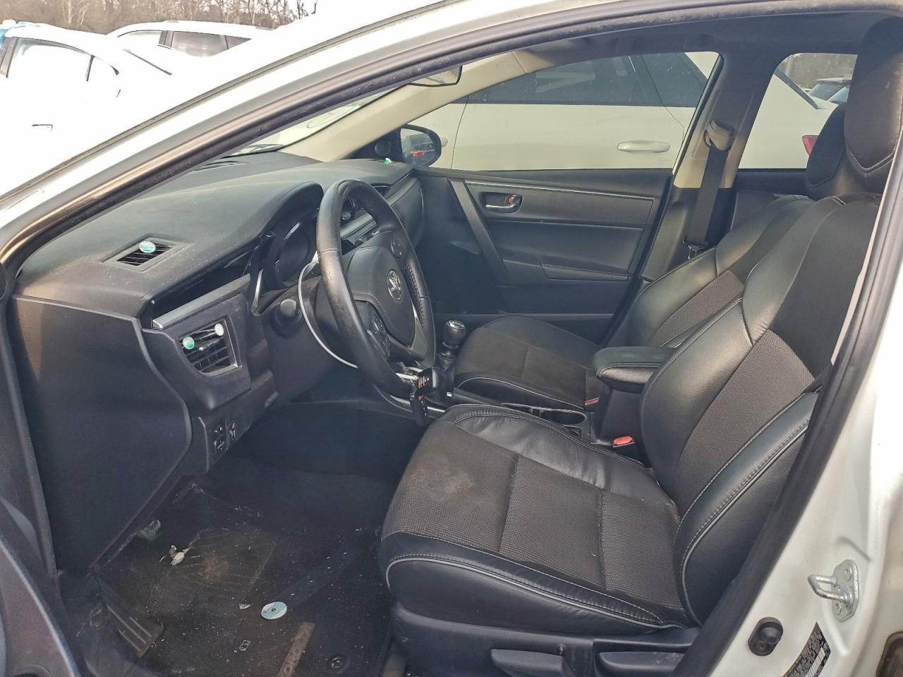 Toyota Corolla L Image 7