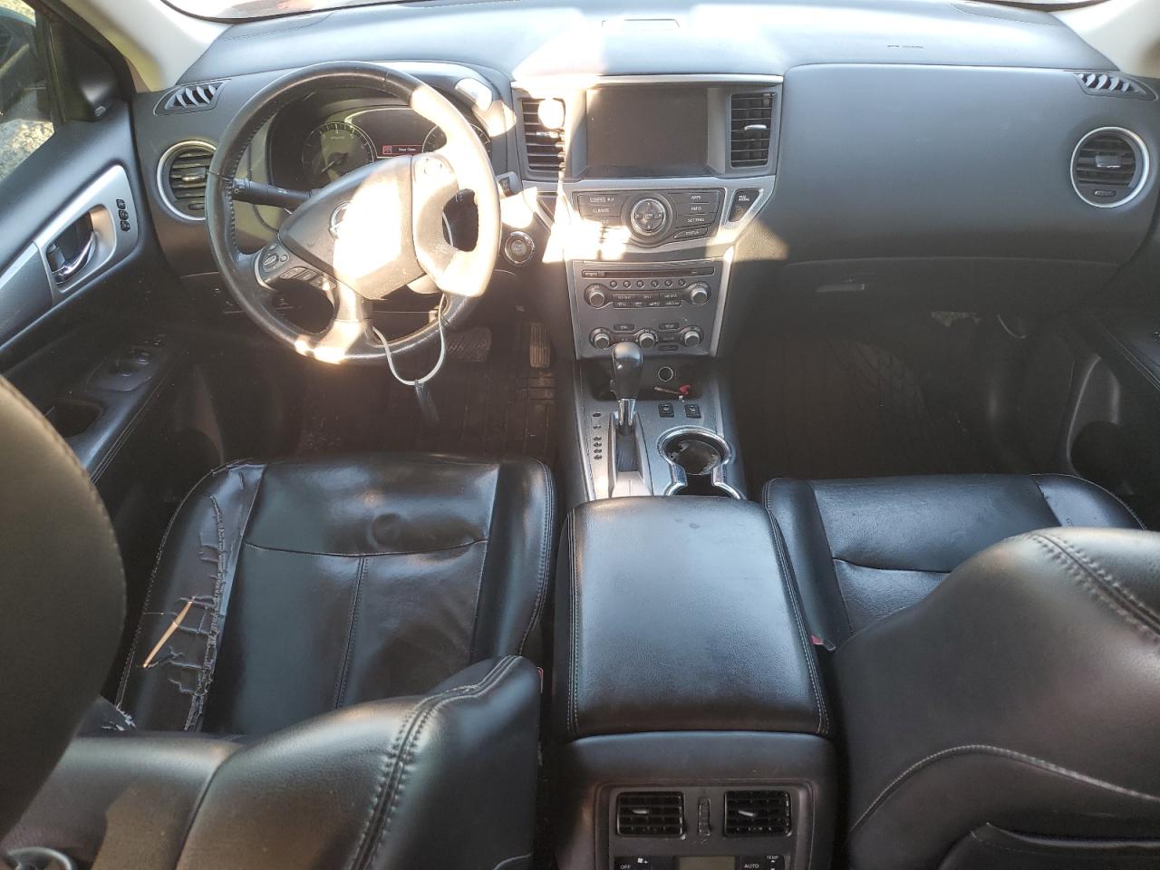 Nissan Pathfinder S Image 5