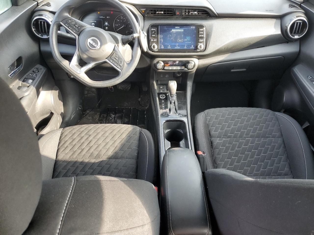 Nissan Kicks Sv Image 9