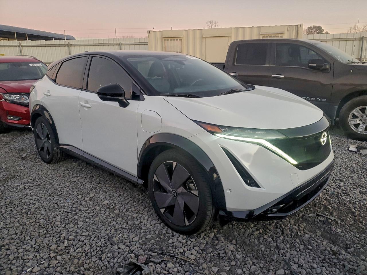 Nissan Ariya Platinum + Image 4