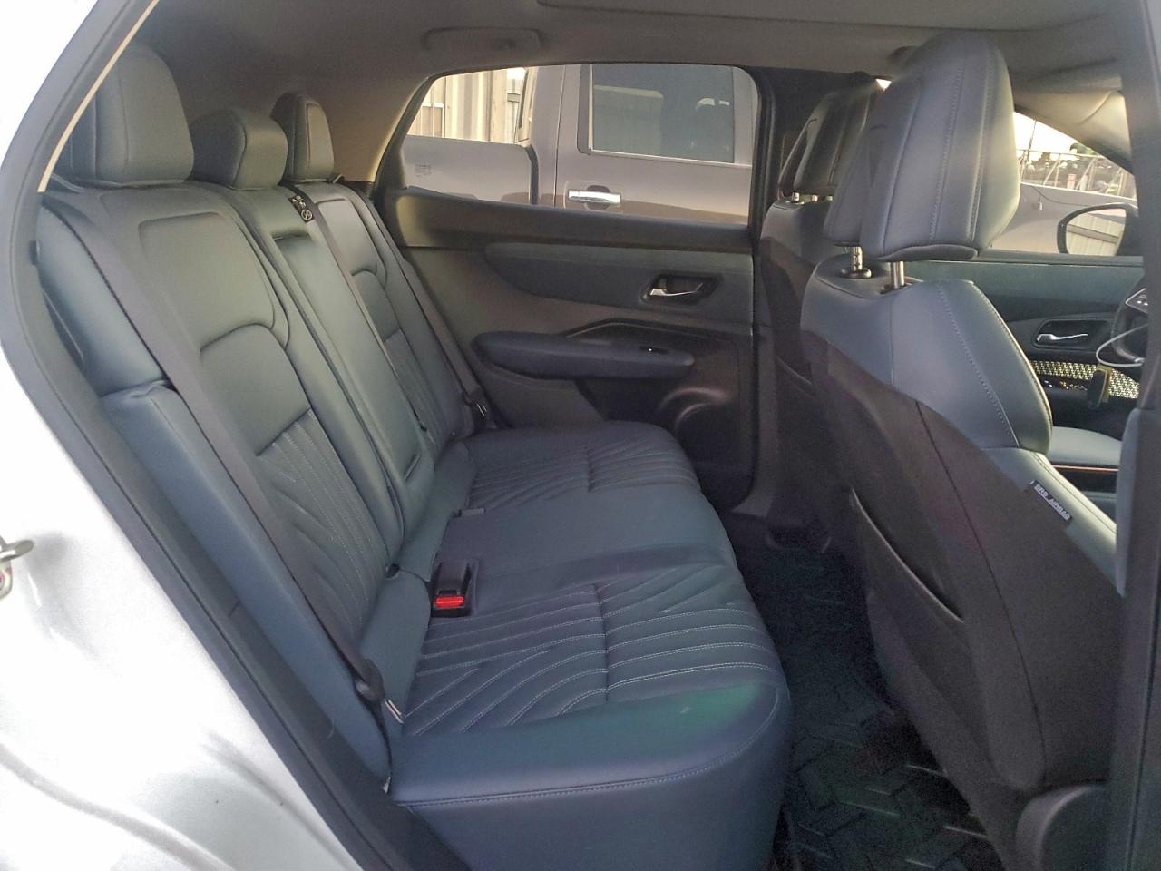 Nissan Ariya Platinum + Image 13