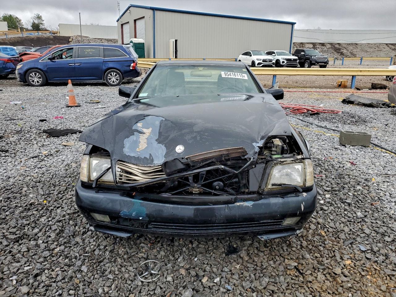 Mercedes-Benz S-Class 320 Image 2