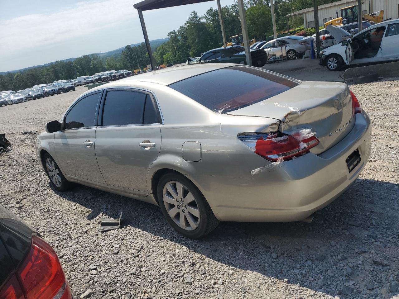 Toyota Avalon Xl Image 3