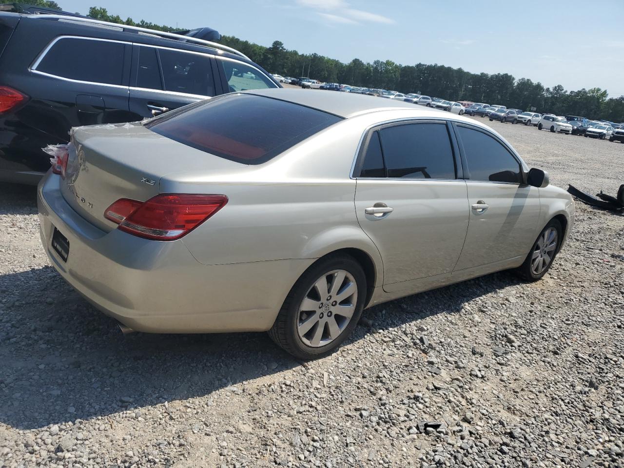 Toyota Avalon Xl Image 7