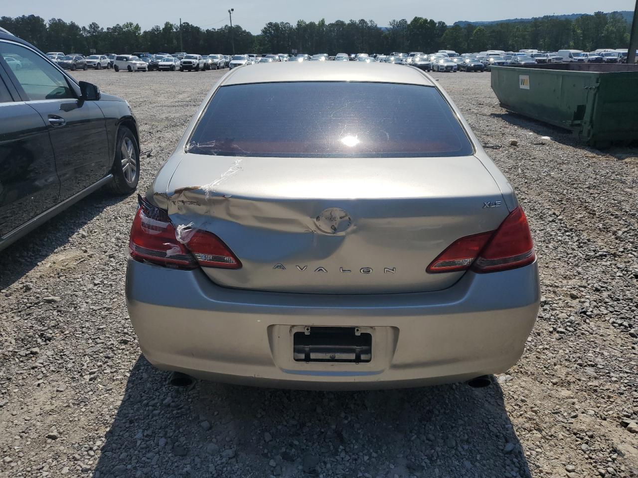 Toyota Avalon Xl Image 10