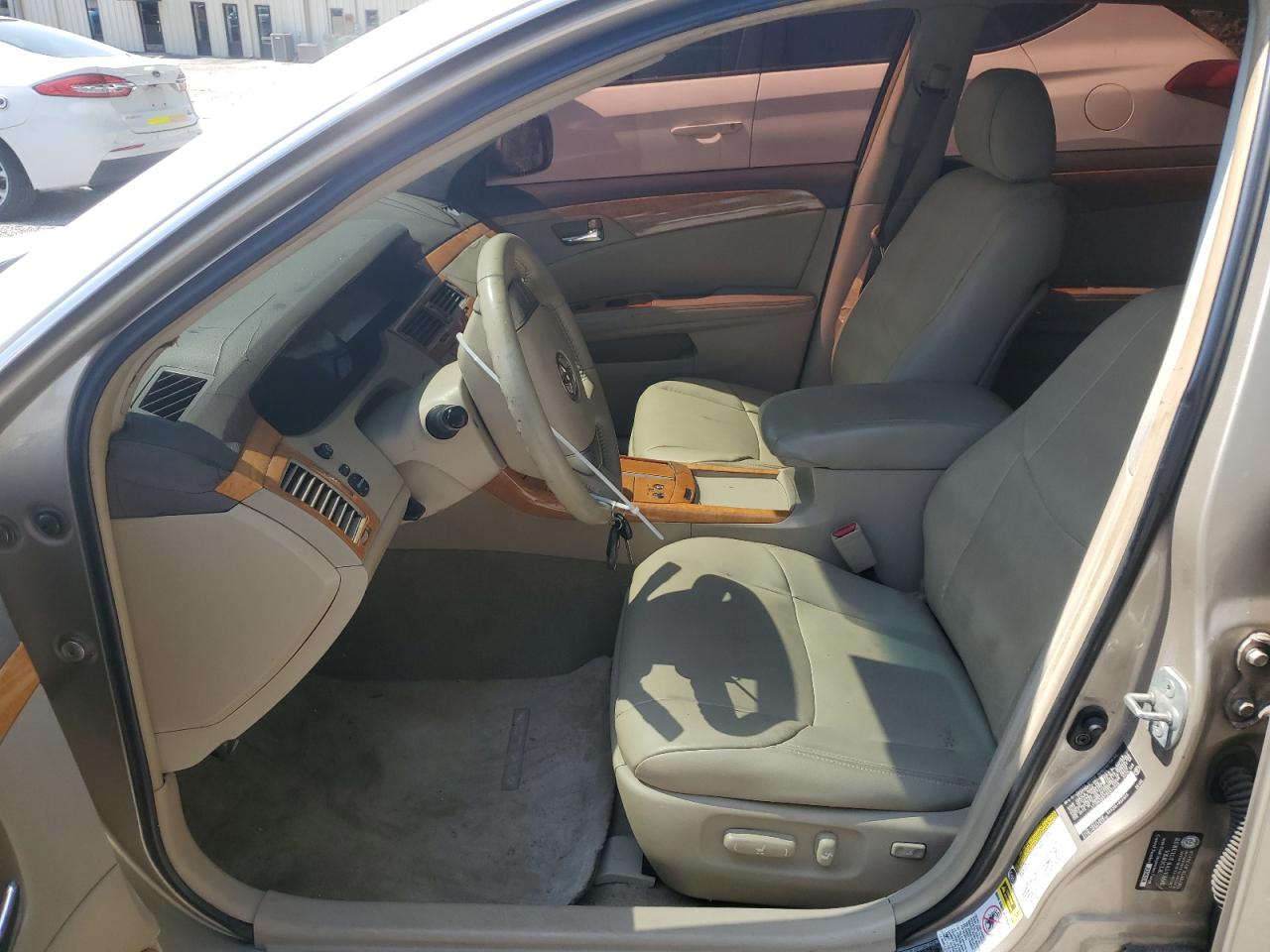 Toyota Avalon Xl Image 5