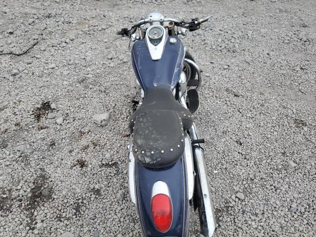 Kawasaki Vulcan 900 D Image 3