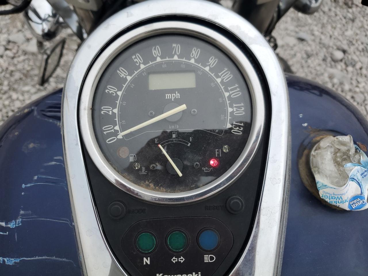 Kawasaki Vulcan 900 D Image 4