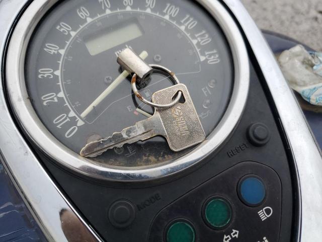 Kawasaki Vulcan 900 D Image 9