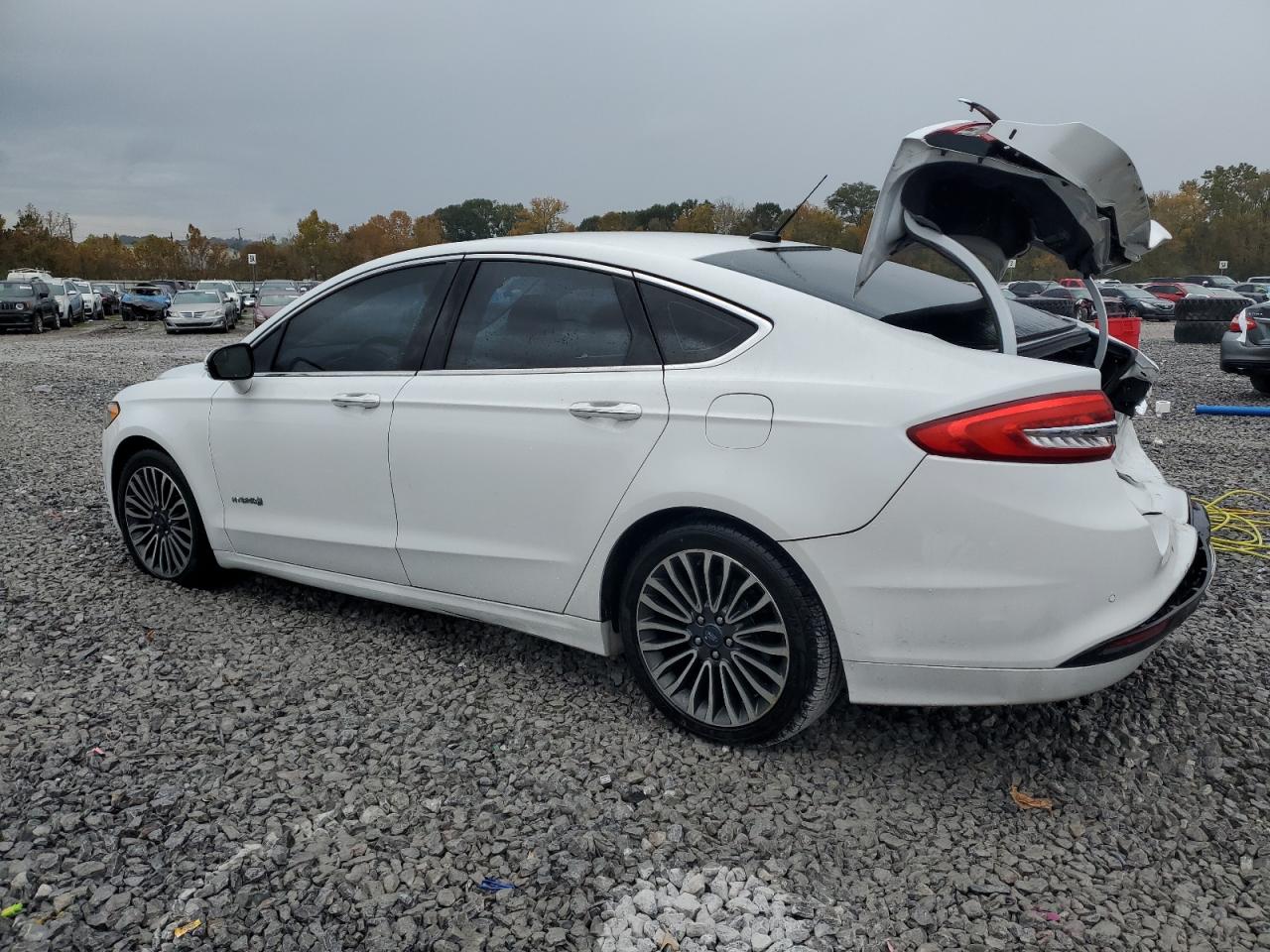Ford Fusion Titanium Hev Image 9