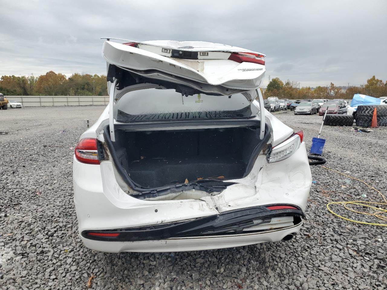 Ford Fusion Titanium Hev Image 3