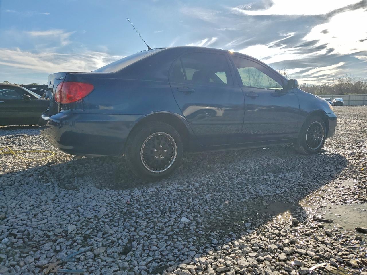 Toyota Corolla Ce Image 3