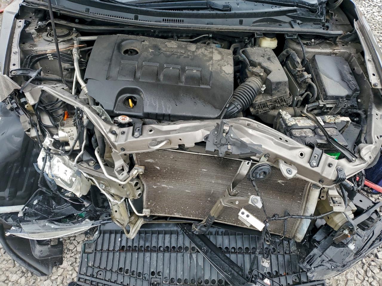 Toyota Corolla L Image 11