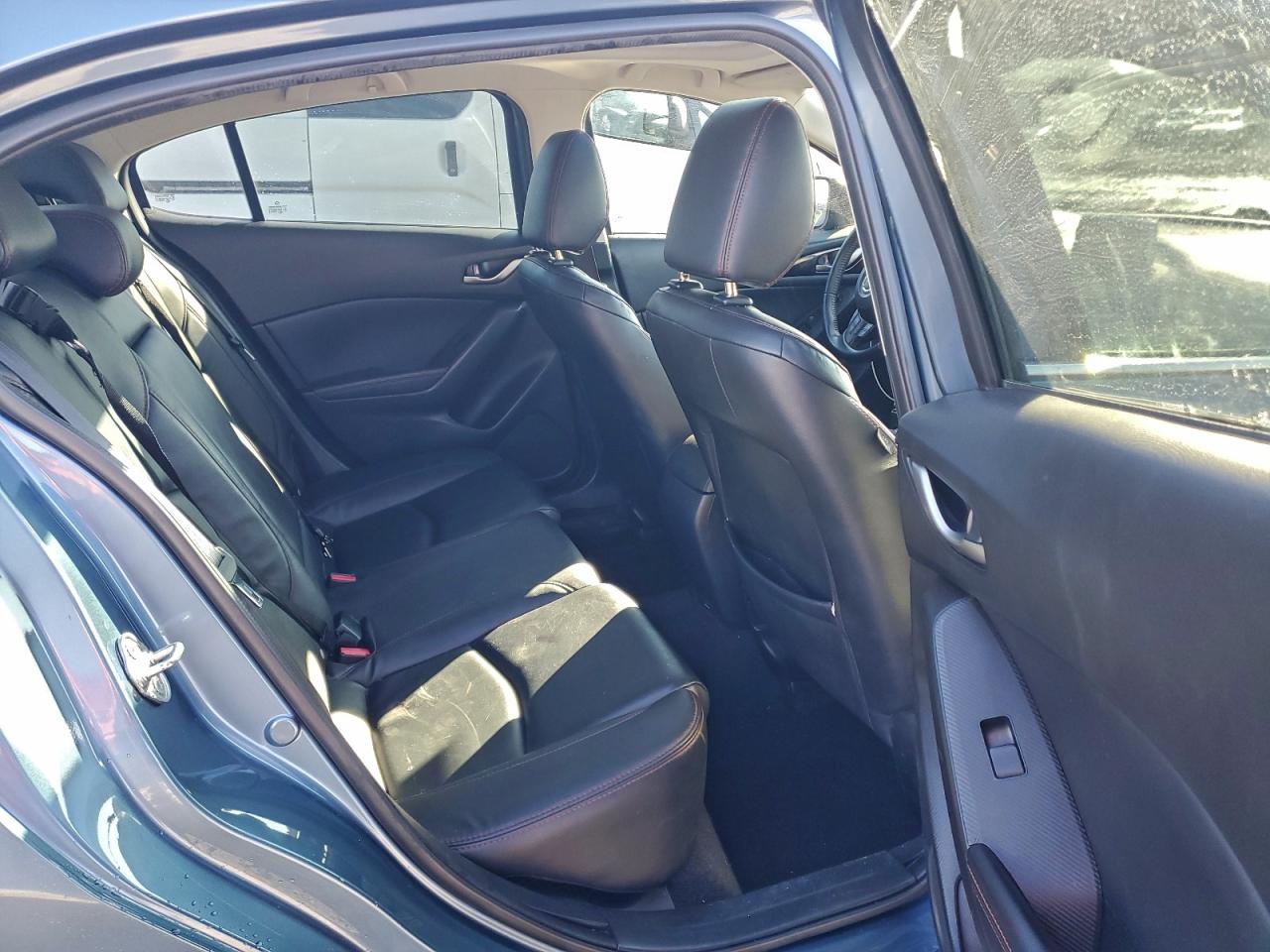 Mazda 3 Grand Touring Image 5