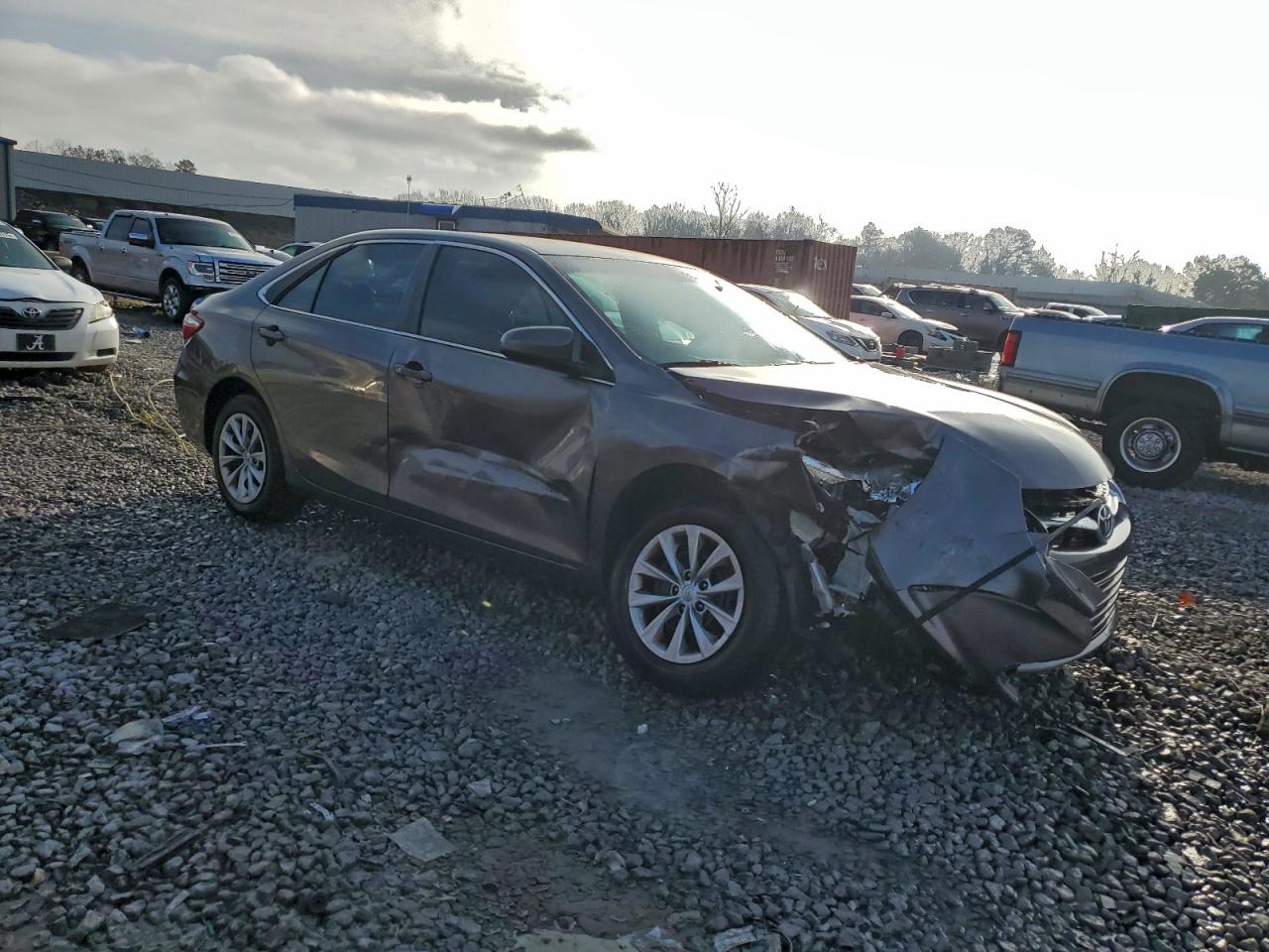 Toyota Camry Le Image 12