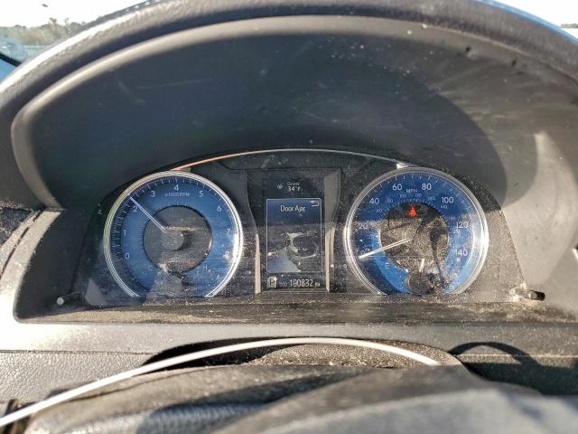 Toyota Camry Le Image 10