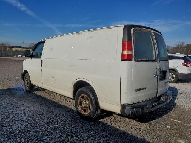 Chev Express Image 8