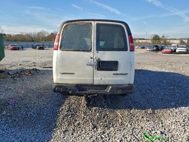 Chev Express Image 5