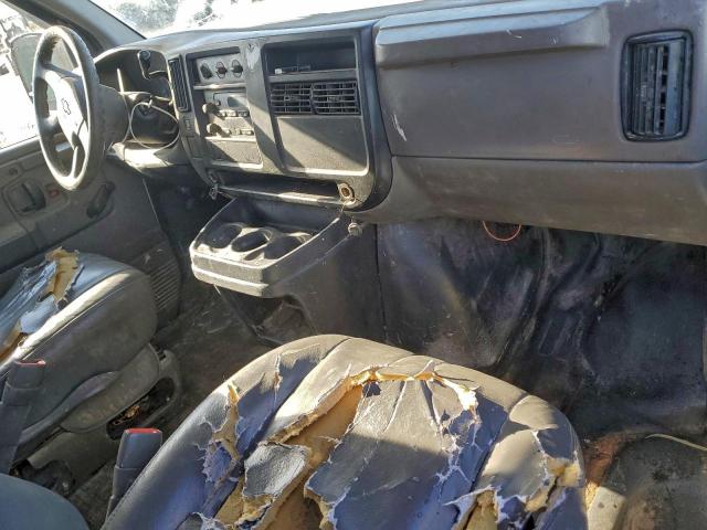 Chev Express Image 7