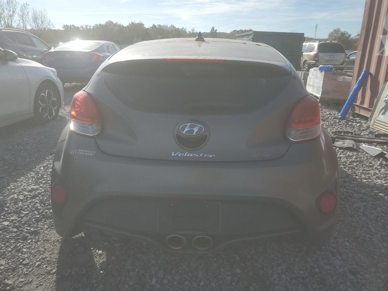 Hyundai VELOSTER Turbo Image 12