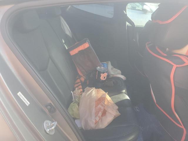 Hyundai VELOSTER Turbo Image 8