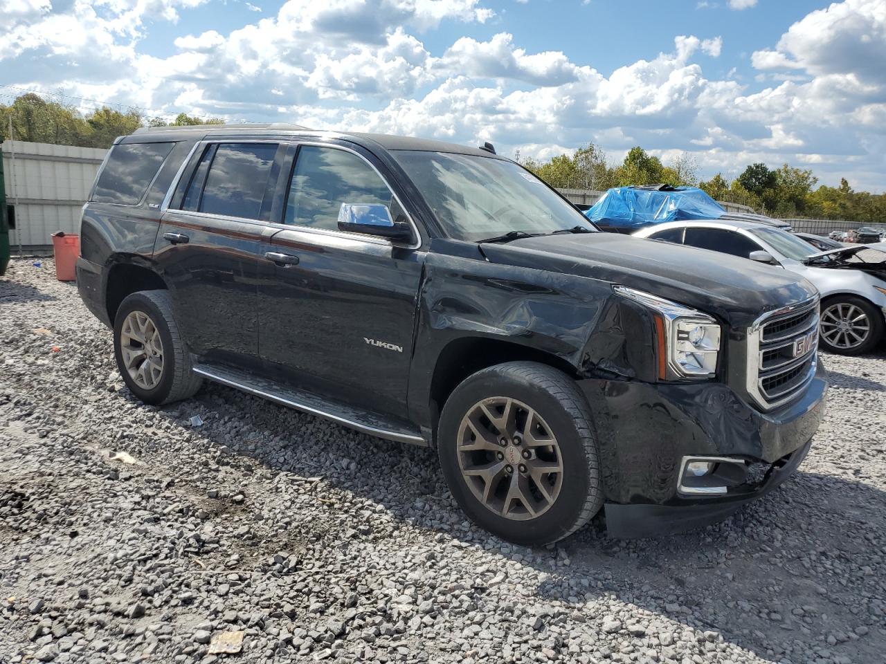 GMC Yukon Sle Image 12