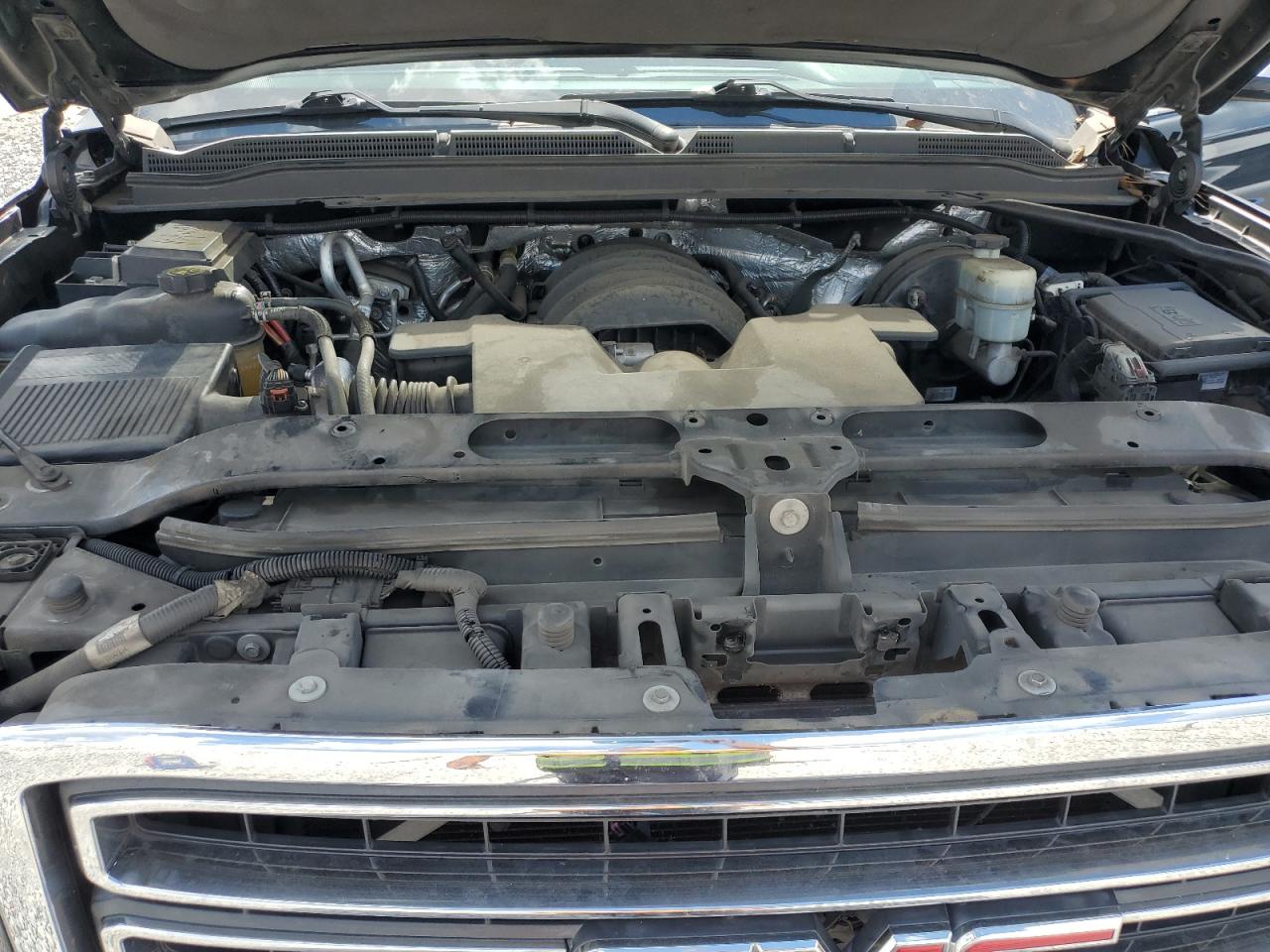 GMC Yukon Sle Image 8