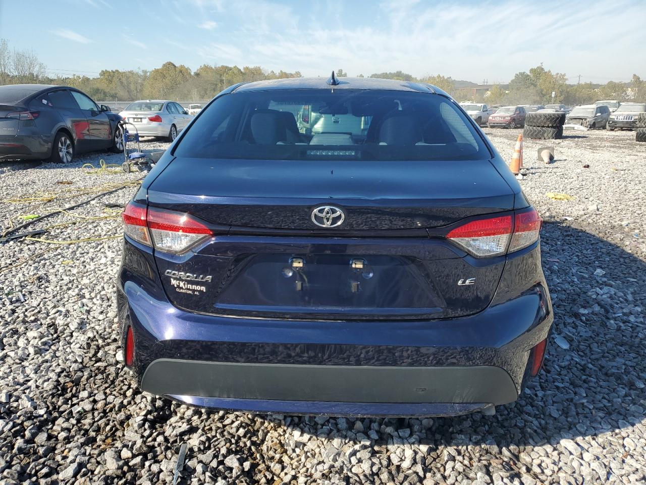 Toyota Corolla Le Image 8