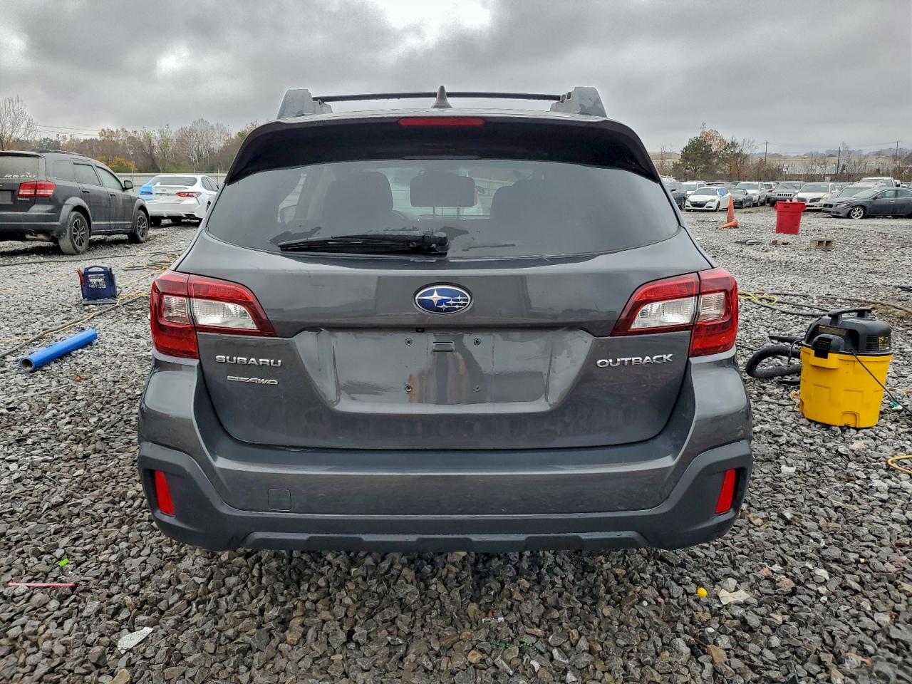 Subaru Outback 2.5i Limited Image 9